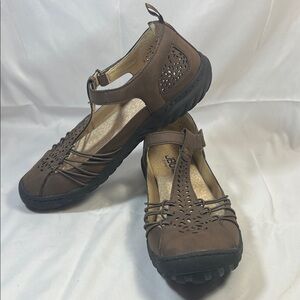 JBU Women's Brown Loafers with Black Soles